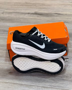 NIKE VOMERO PLUS