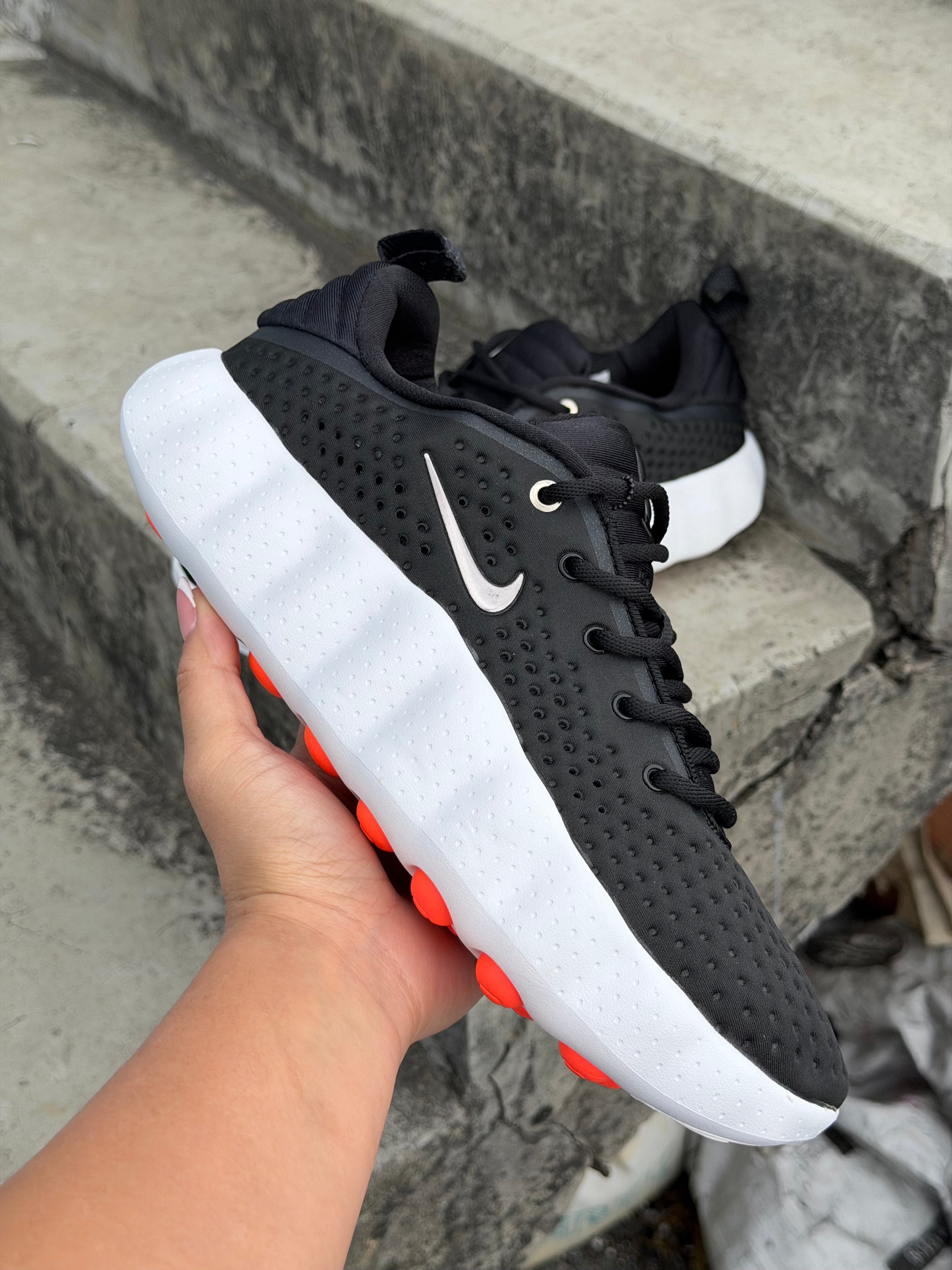 NIKE MIND 002