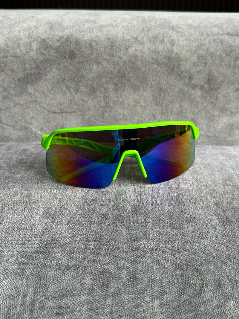 OAKLEY