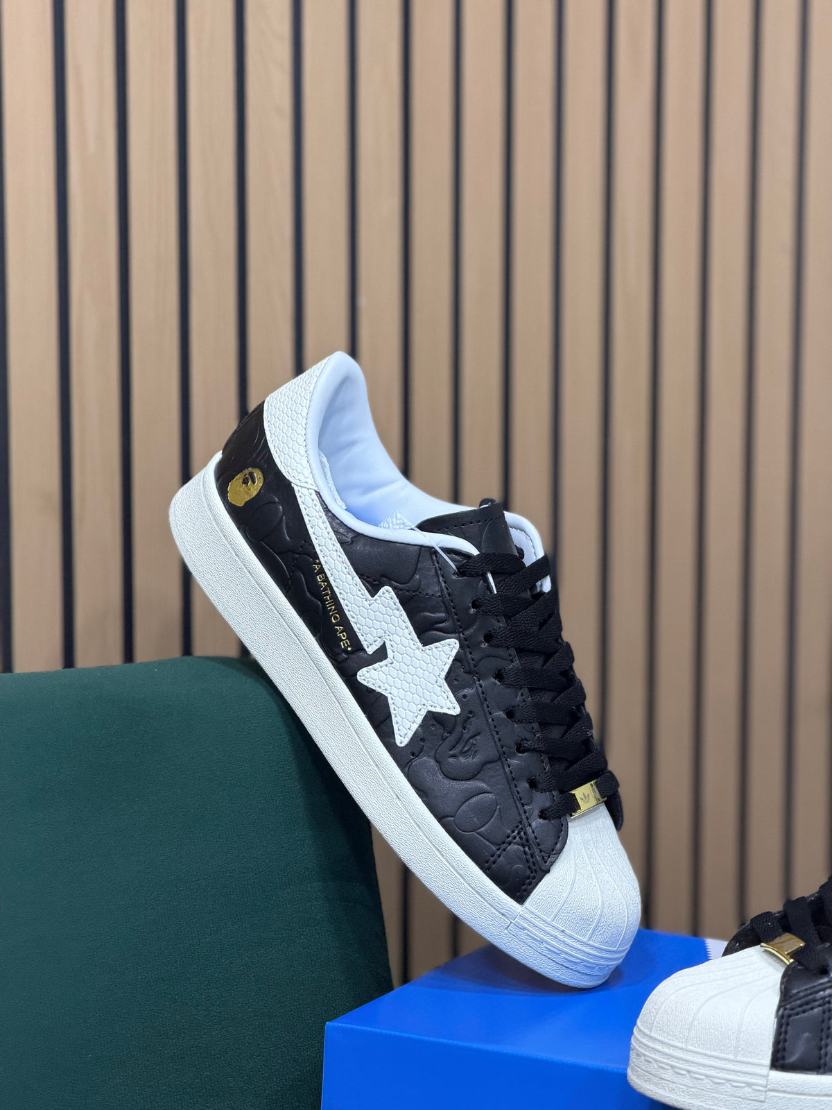 ADIDAS SUPERSTAR