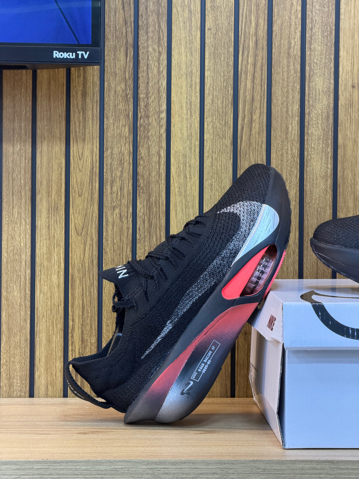 NIKE ALPHA FLY 2