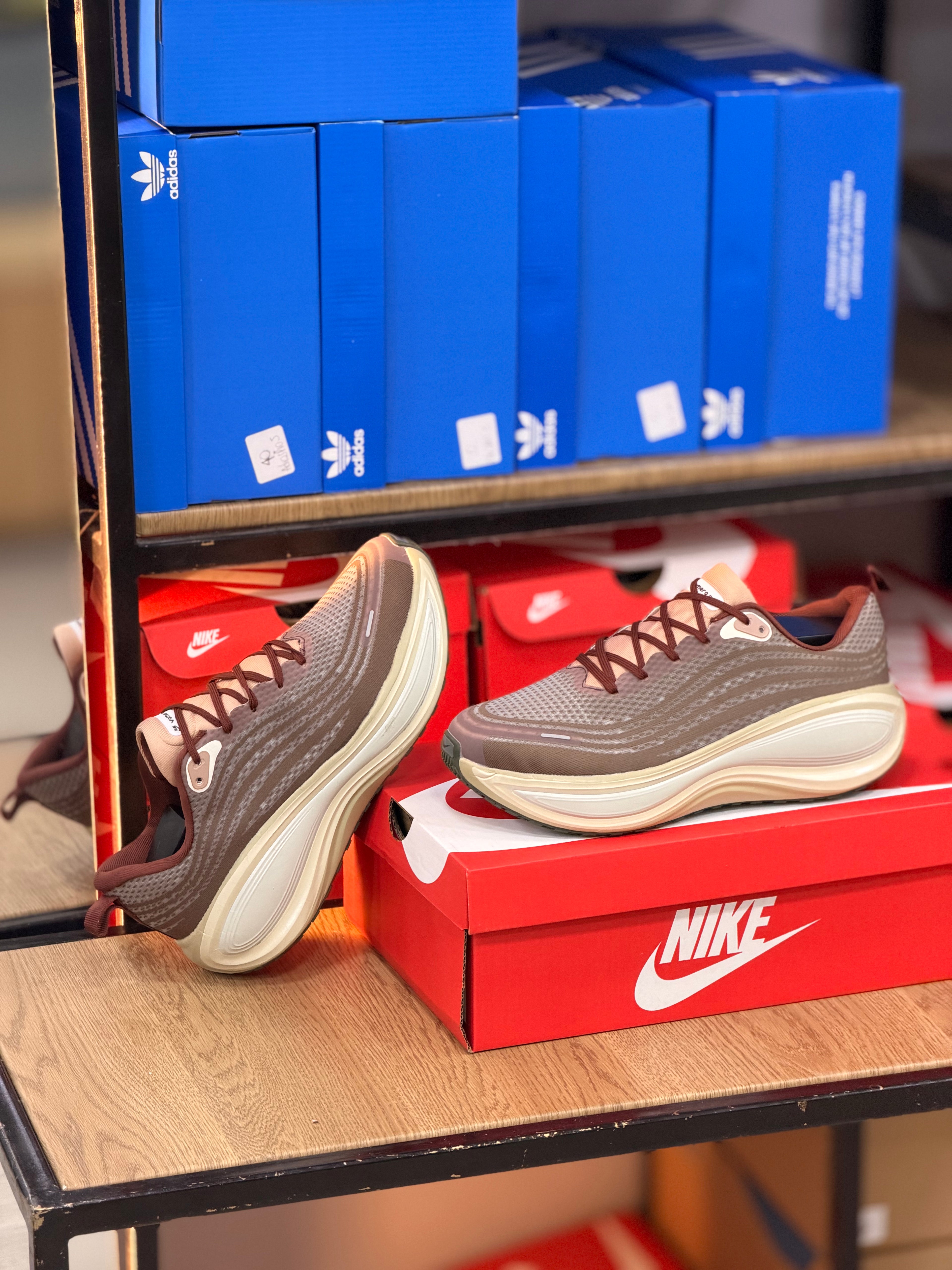 NIKE VOMERO PLUS