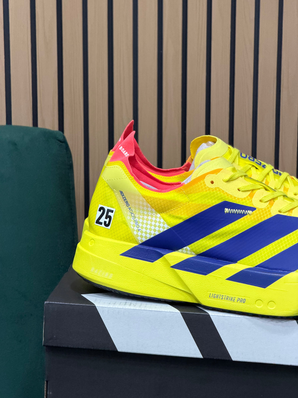 ADIZERO ADIÓS PRO 4