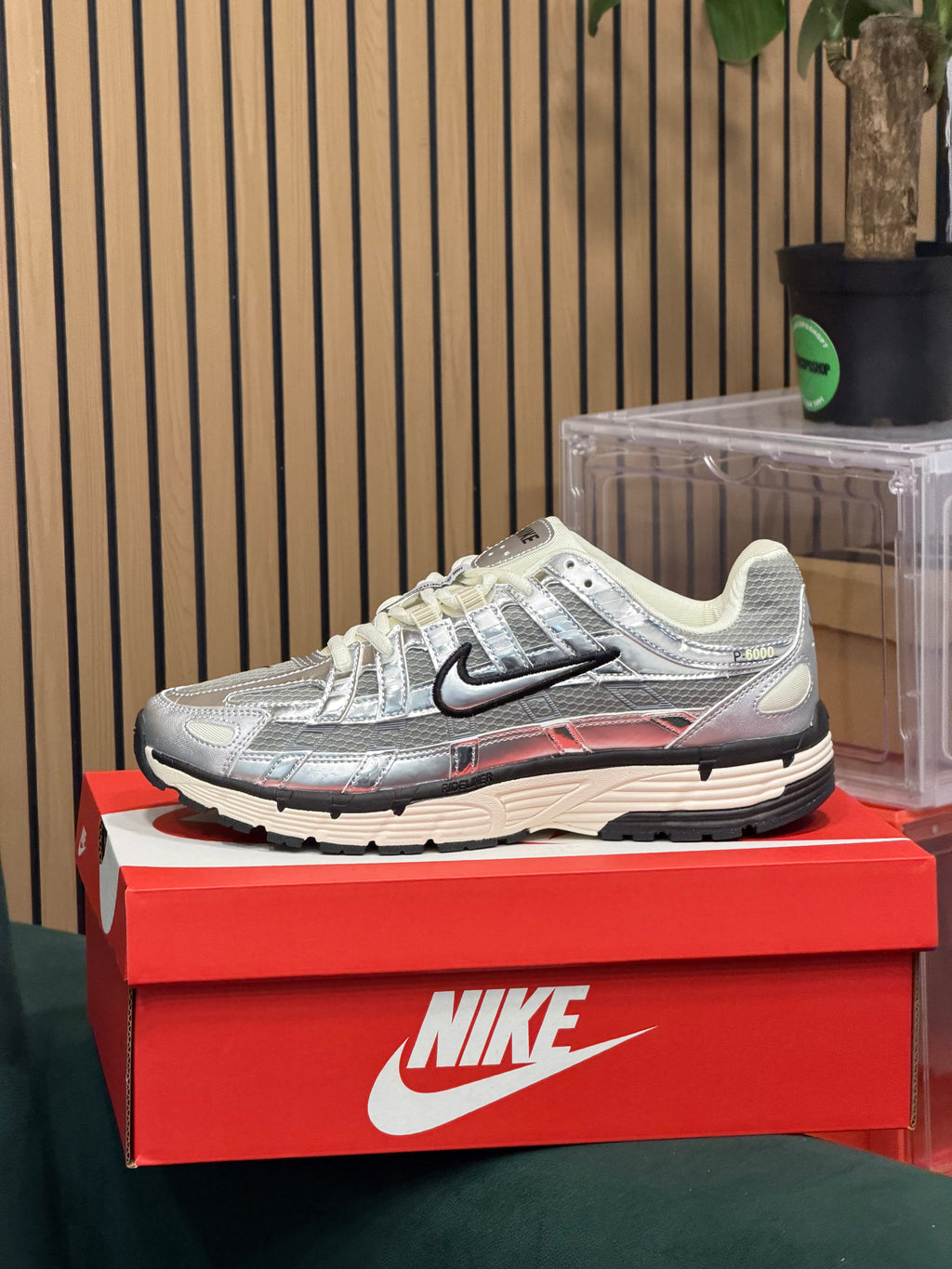 NIKE P-6000