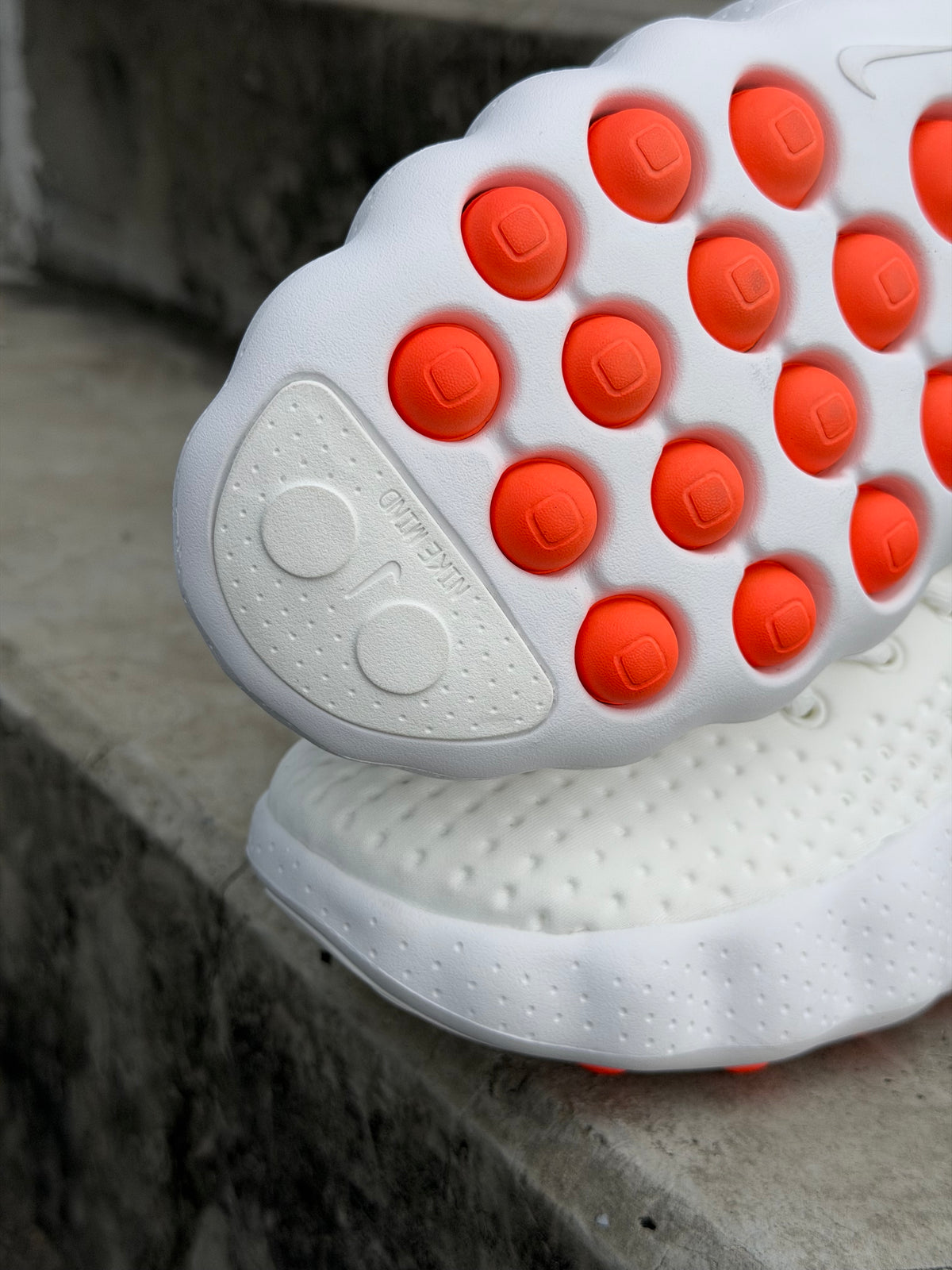 NIKE MIND 002