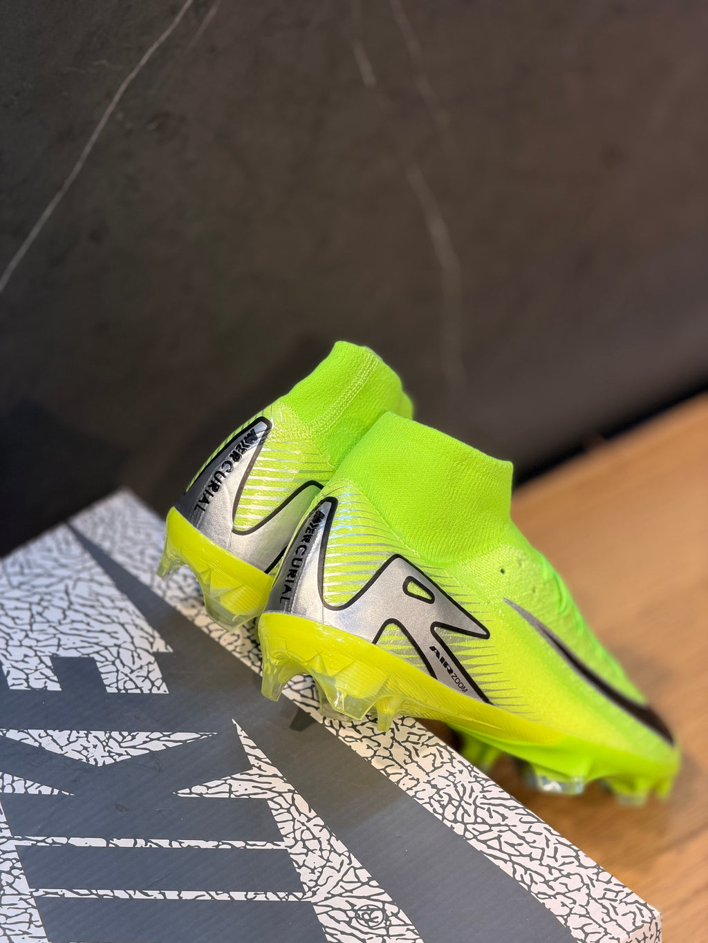 NIKE AIR GUAYO