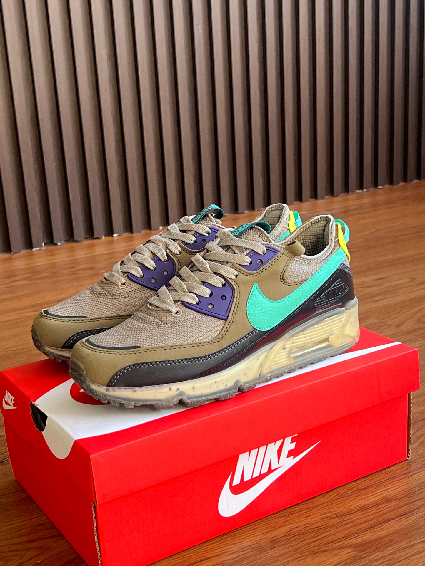 NIKE AIR MAX