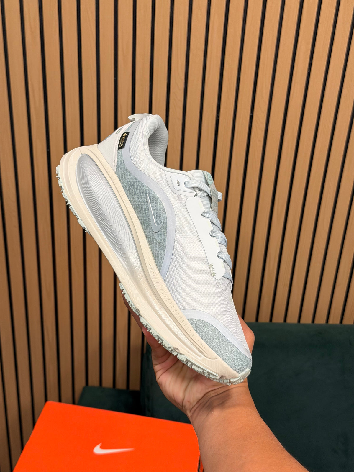 NIKE VOMERO 18 GORETEX