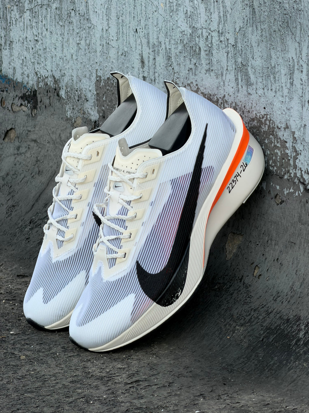 NIKE VAPORFLY 4
