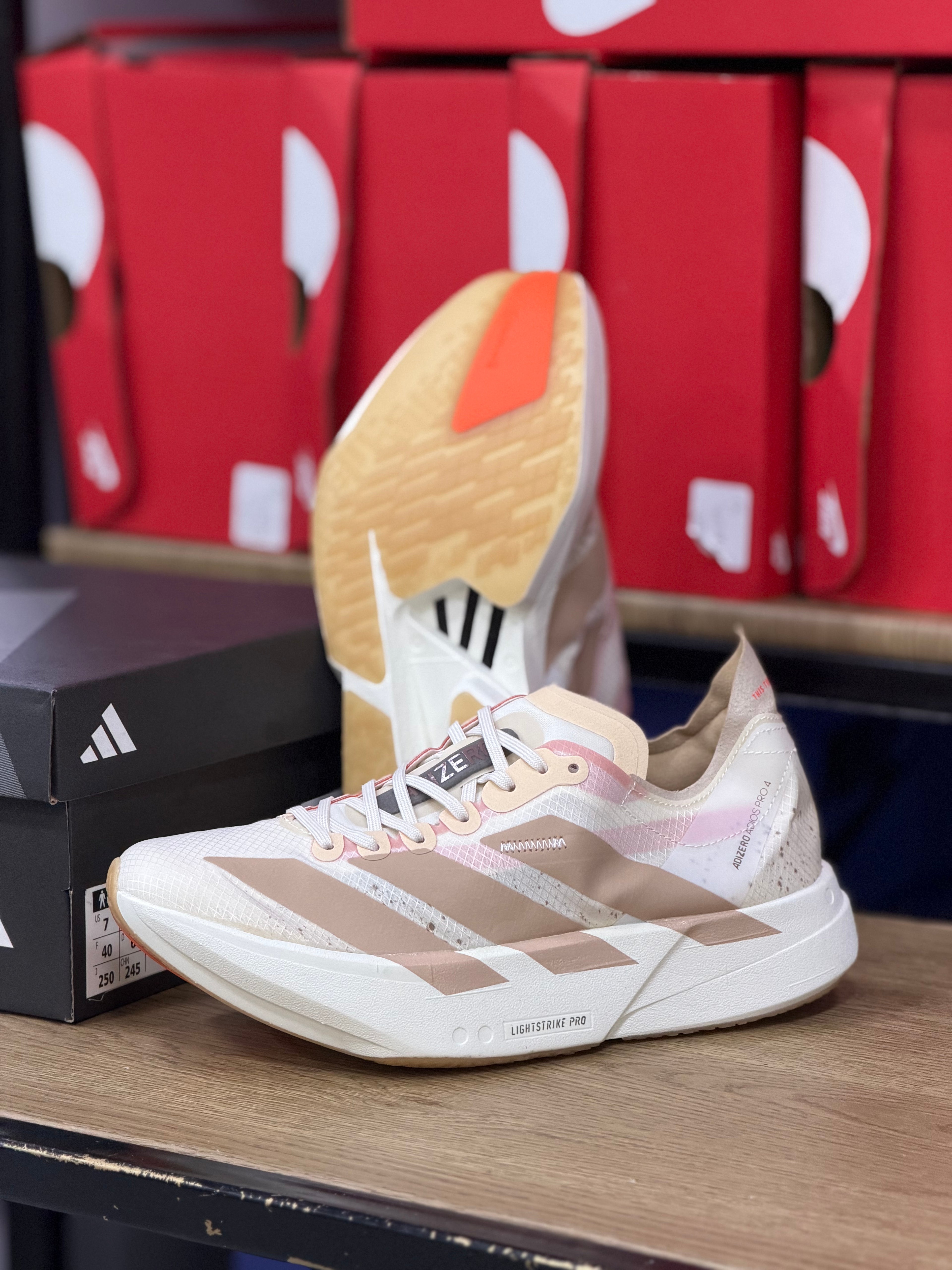 ADIZERO ADIÓS PRO 4