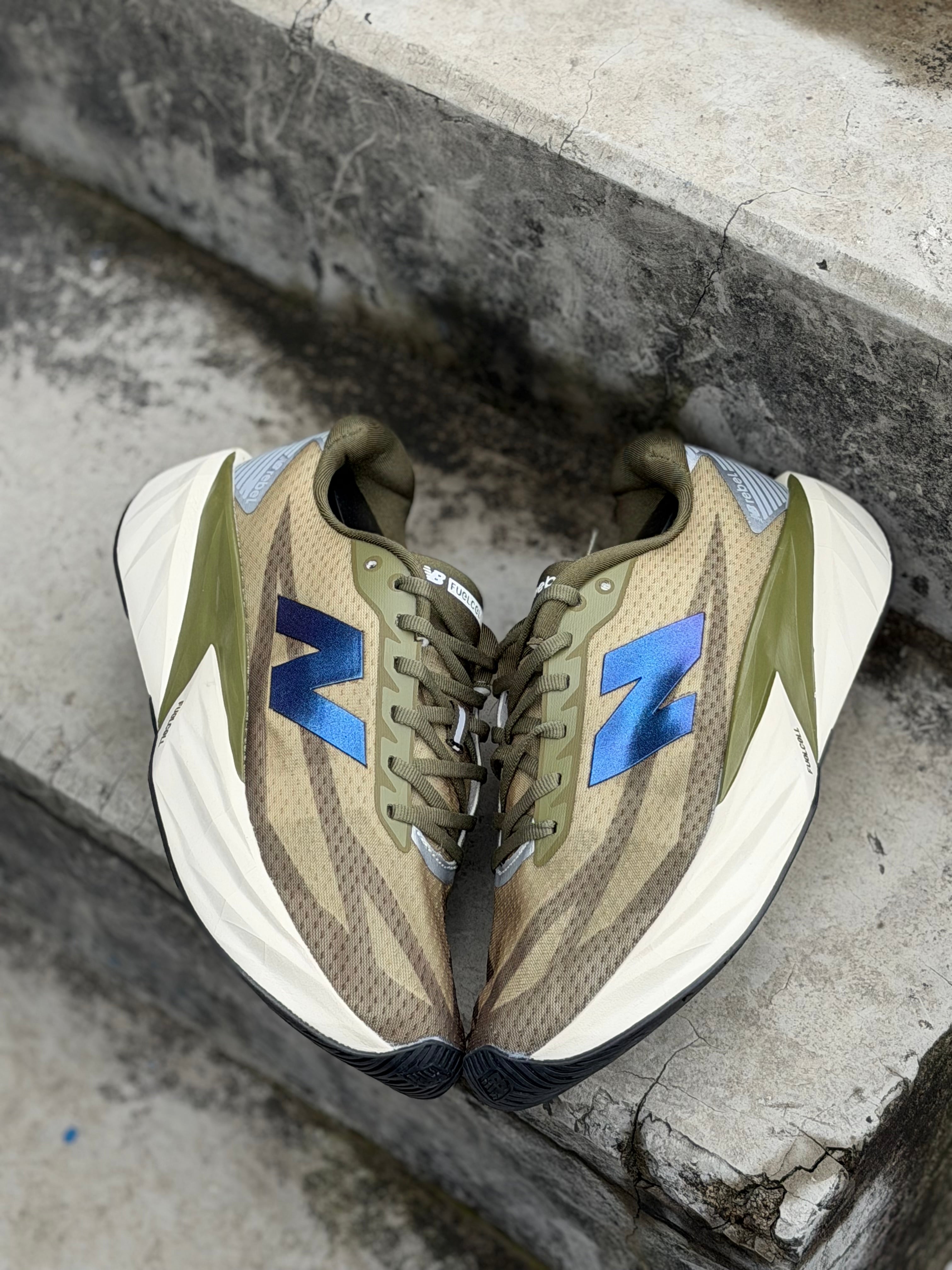 NEW BALANCE REBEL V5