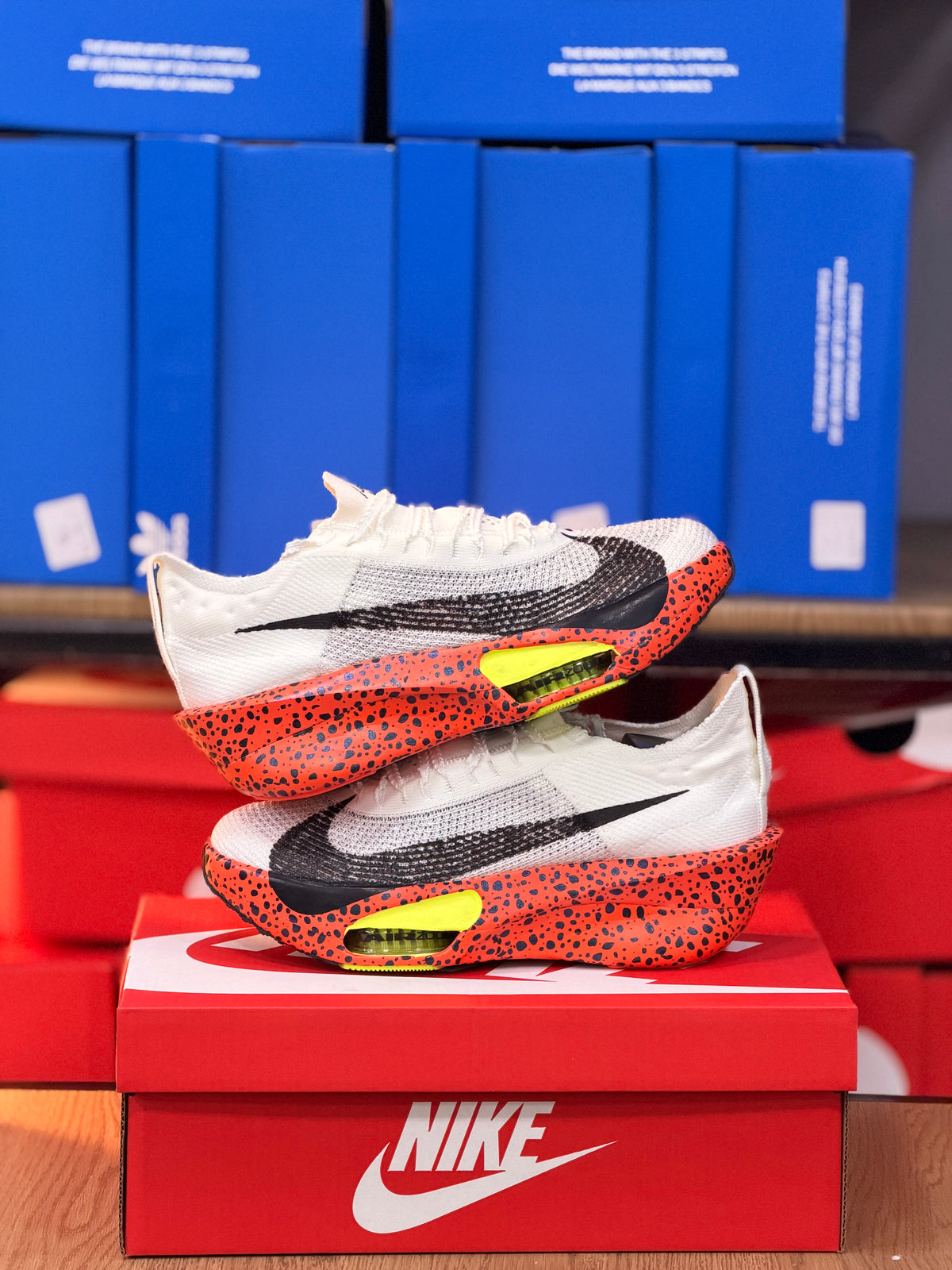 NIKE ALPHA FLY SAFARY