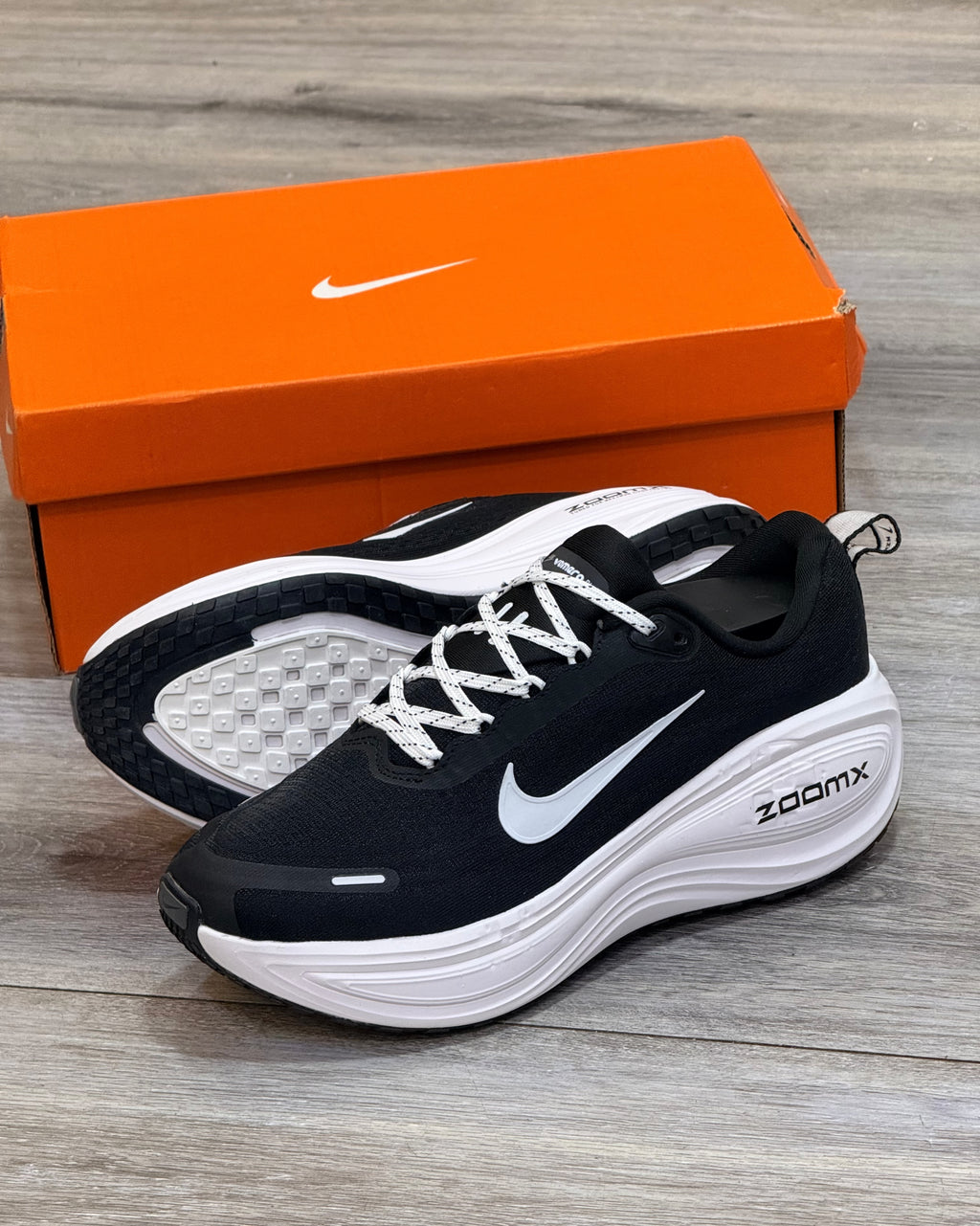 NIKE VOMERO PLUS