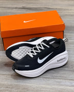 NIKE VOMERO PLUS