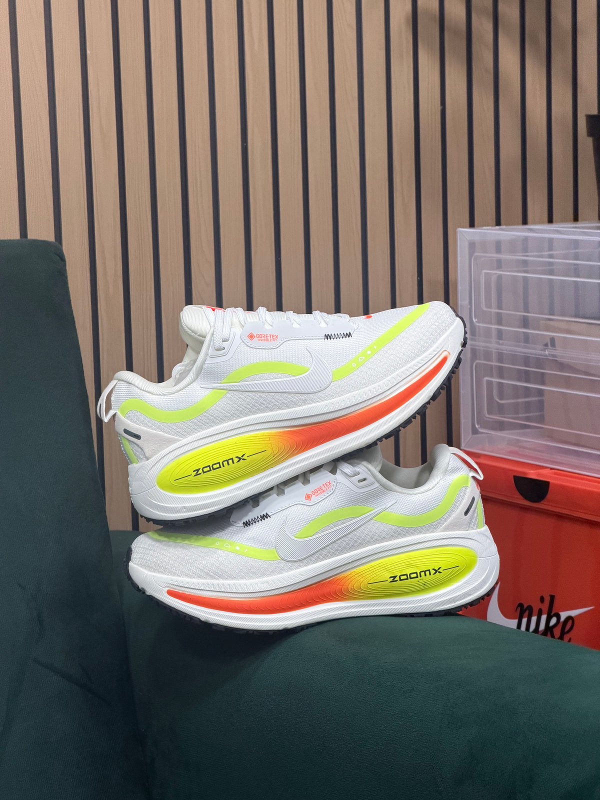 NIKE VOMERO 18