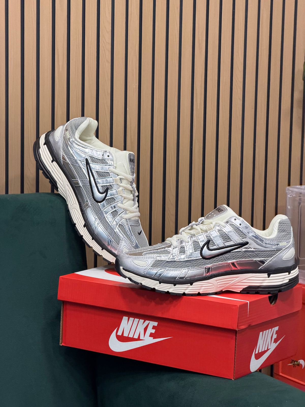 NIKE P-6000