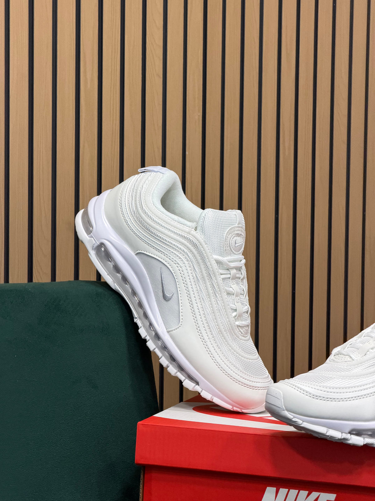 NIKE AIR MAX