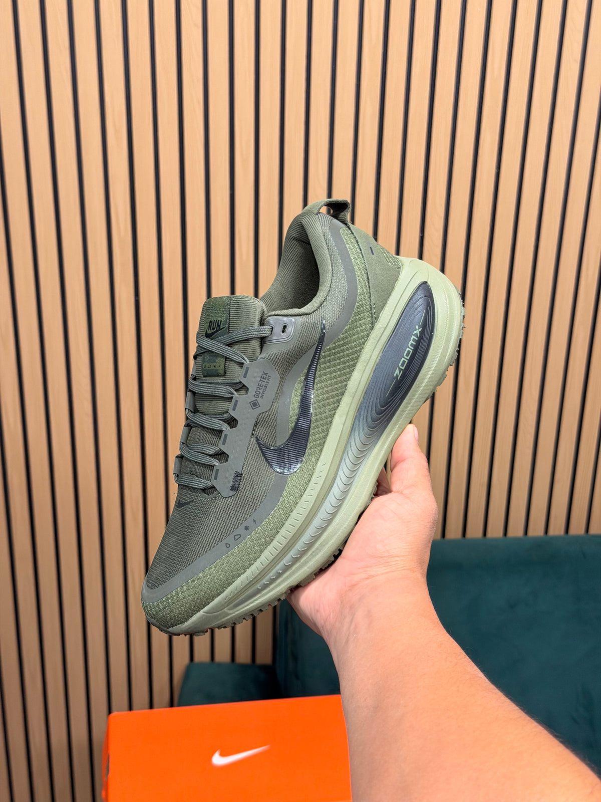 NIKE VOMERO 18 GORETEX