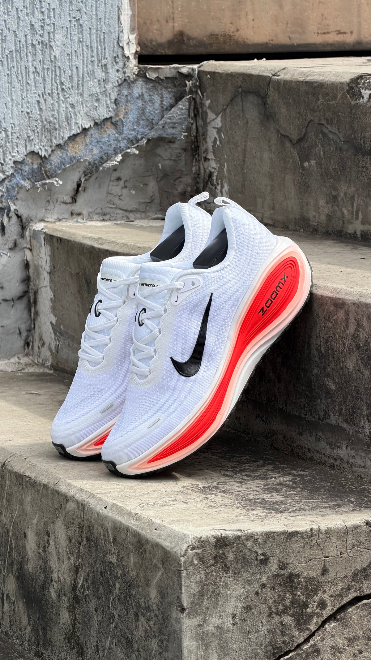 NIKE VOMERO PLUS