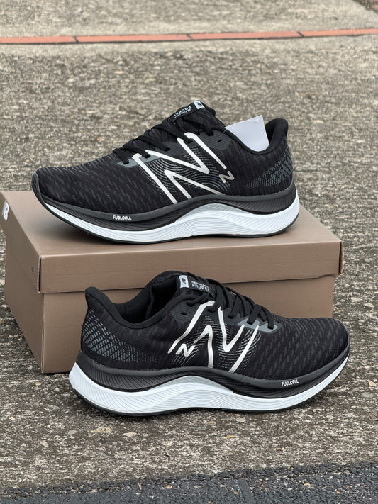 NEW BALANCE PROPEL