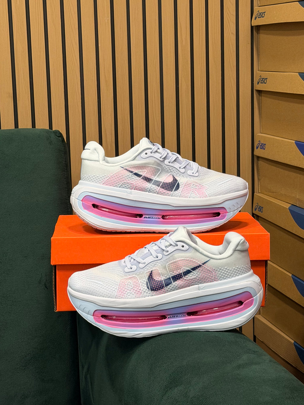 NIKE VOMERO PREMIUM