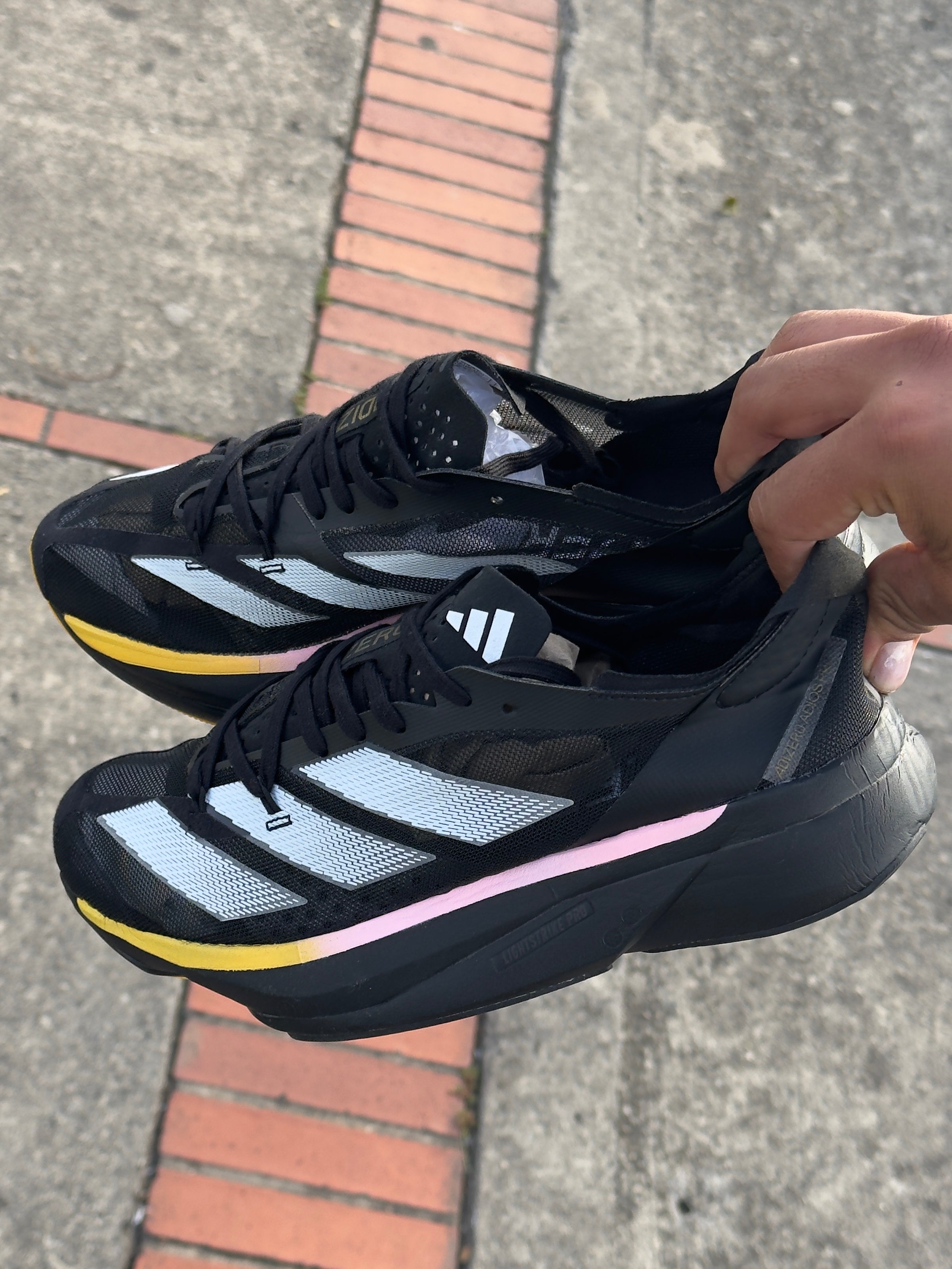 ADIOS PRO BLACK