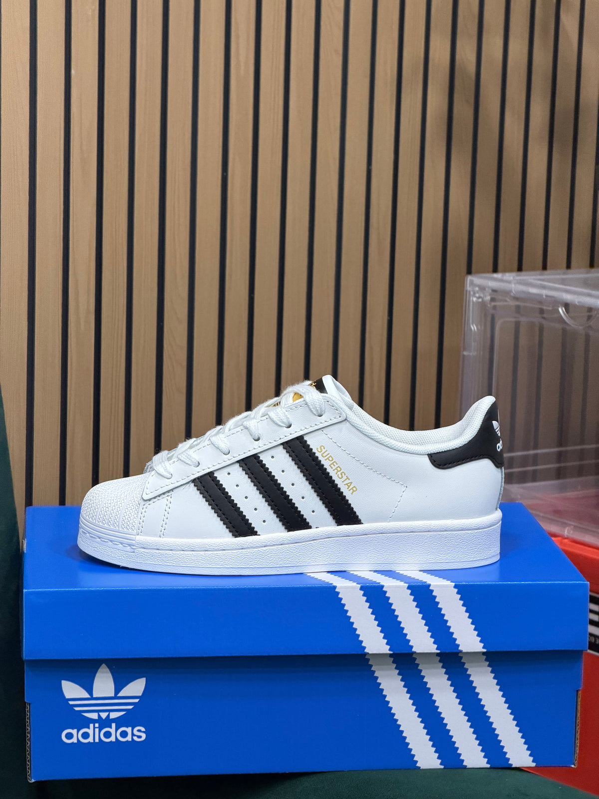 ADIDAS SUPERSTAR