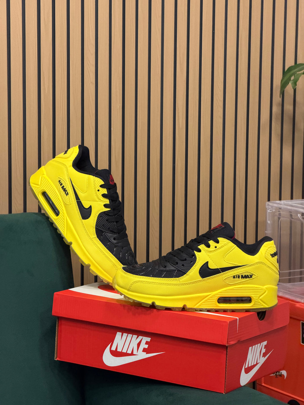 NIKE AIR MAX