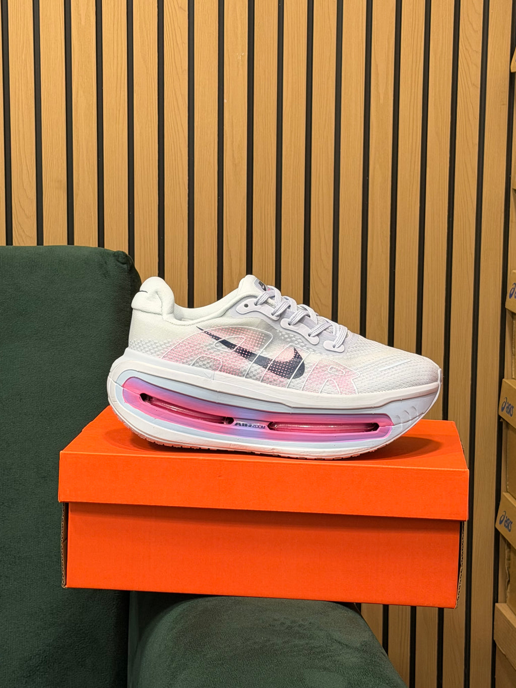 NIKE VOMERO PREMIUM