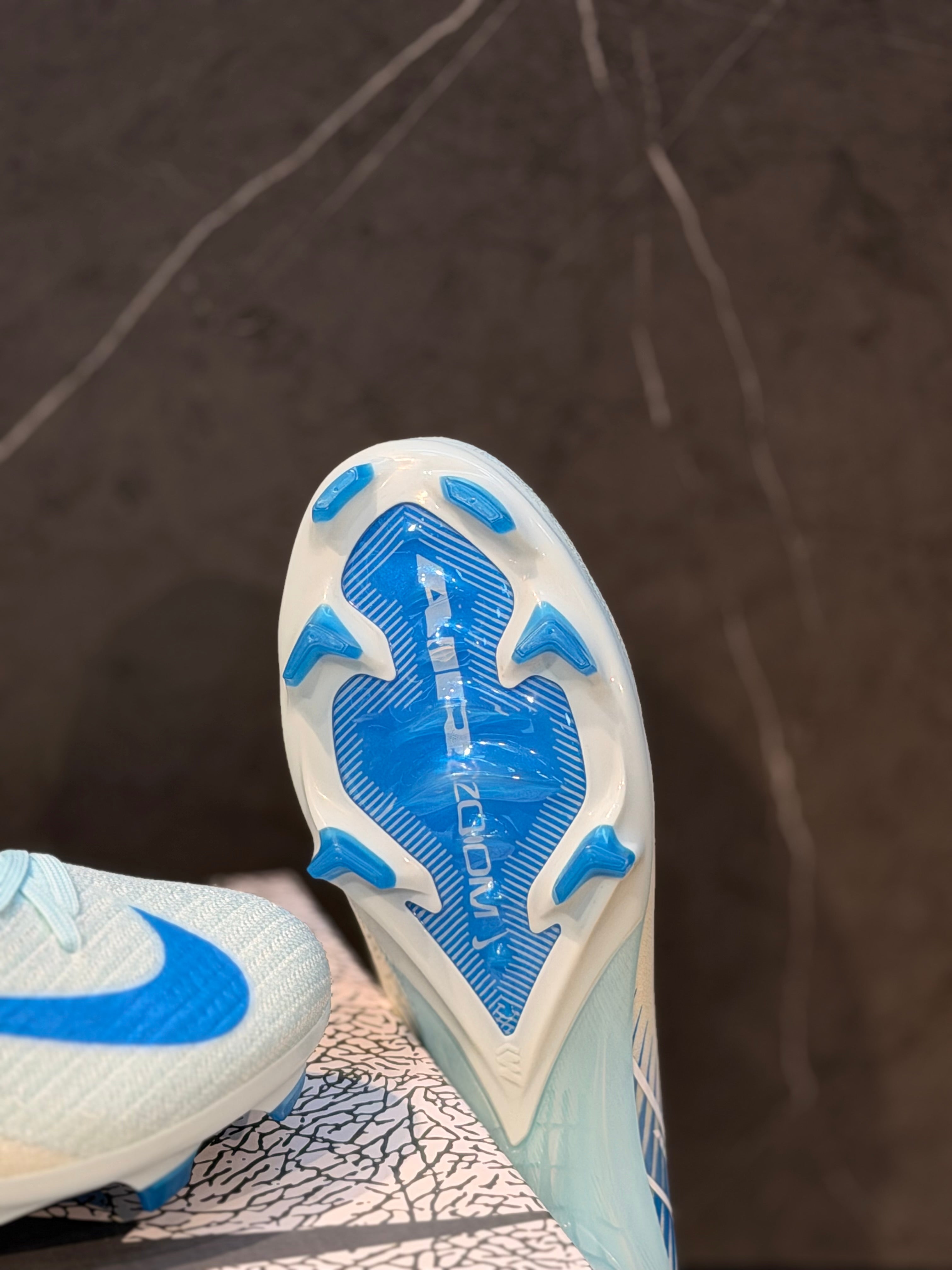 NIKE GUAYO GAMA MEDIA