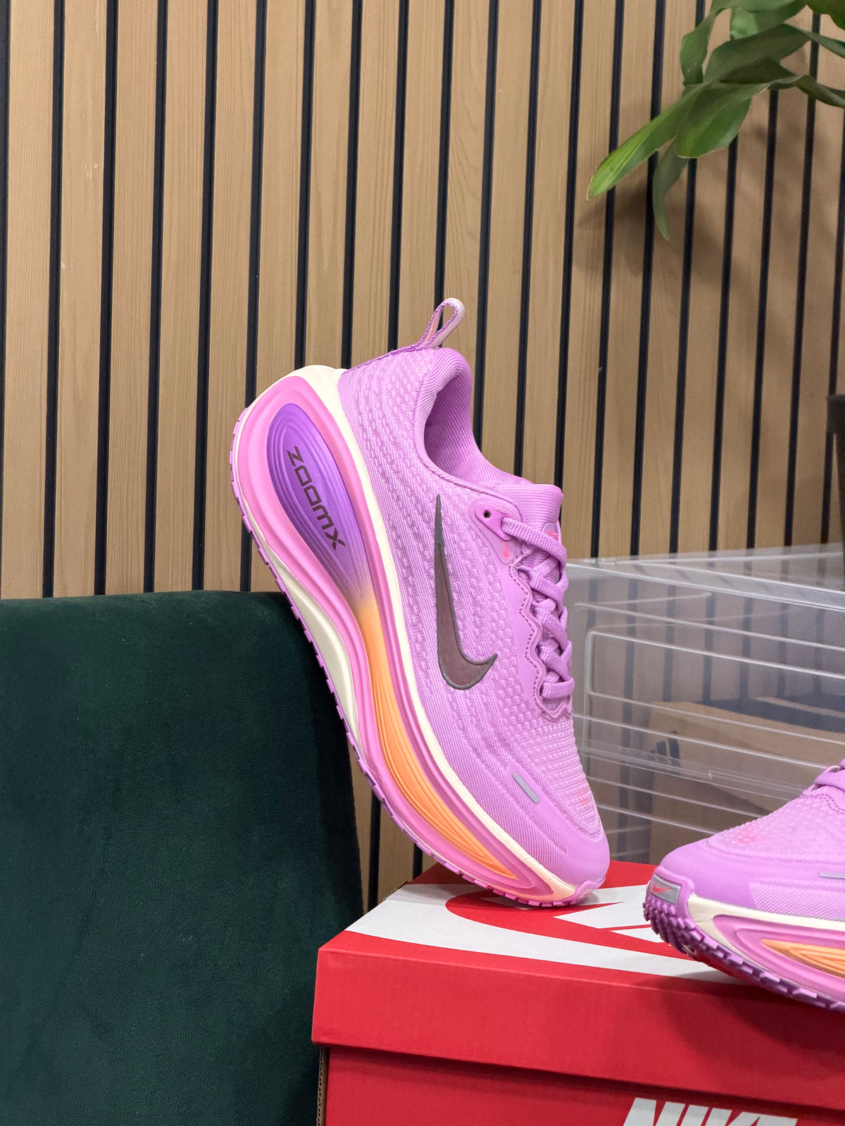 NIKE VOMERO PLUS