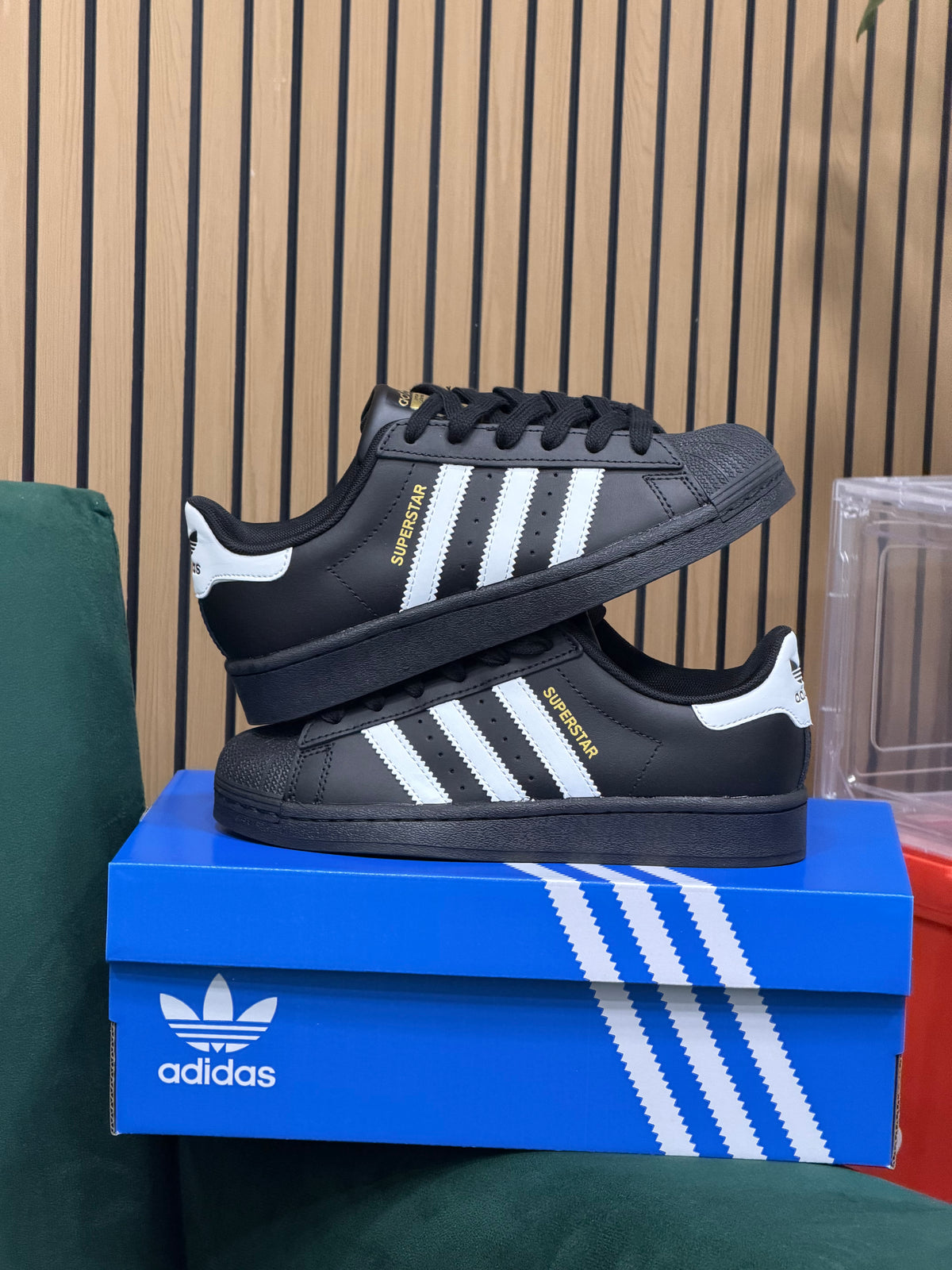 ADIDAS SUPERSTAR