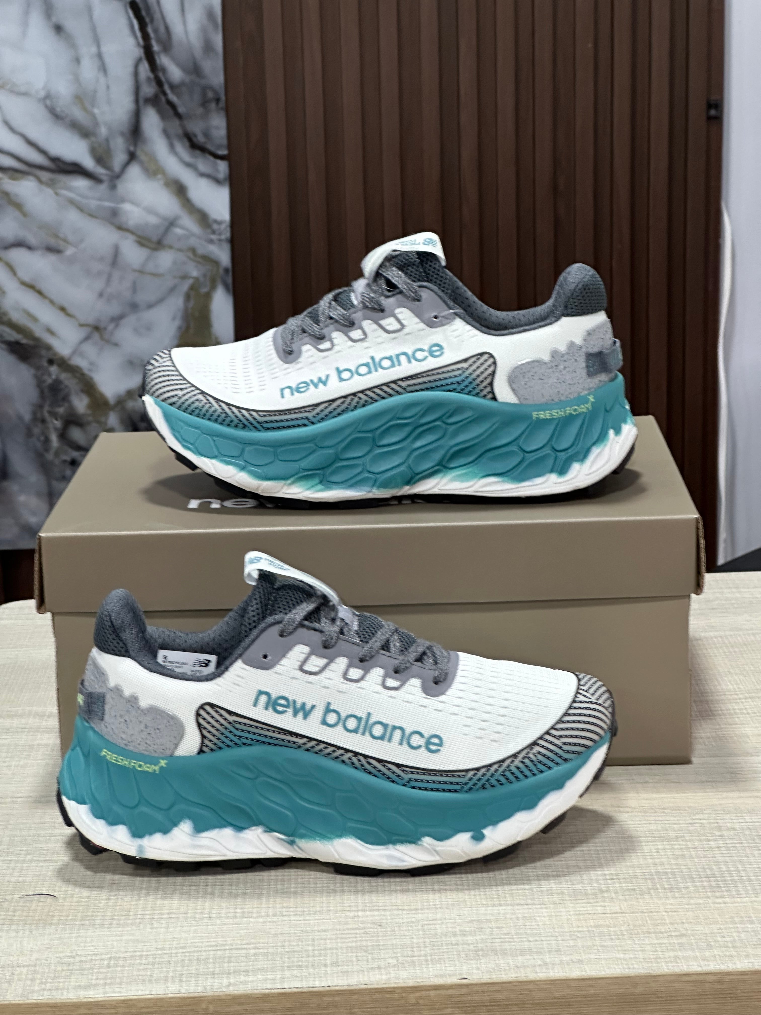 NEW BALANCE MORE