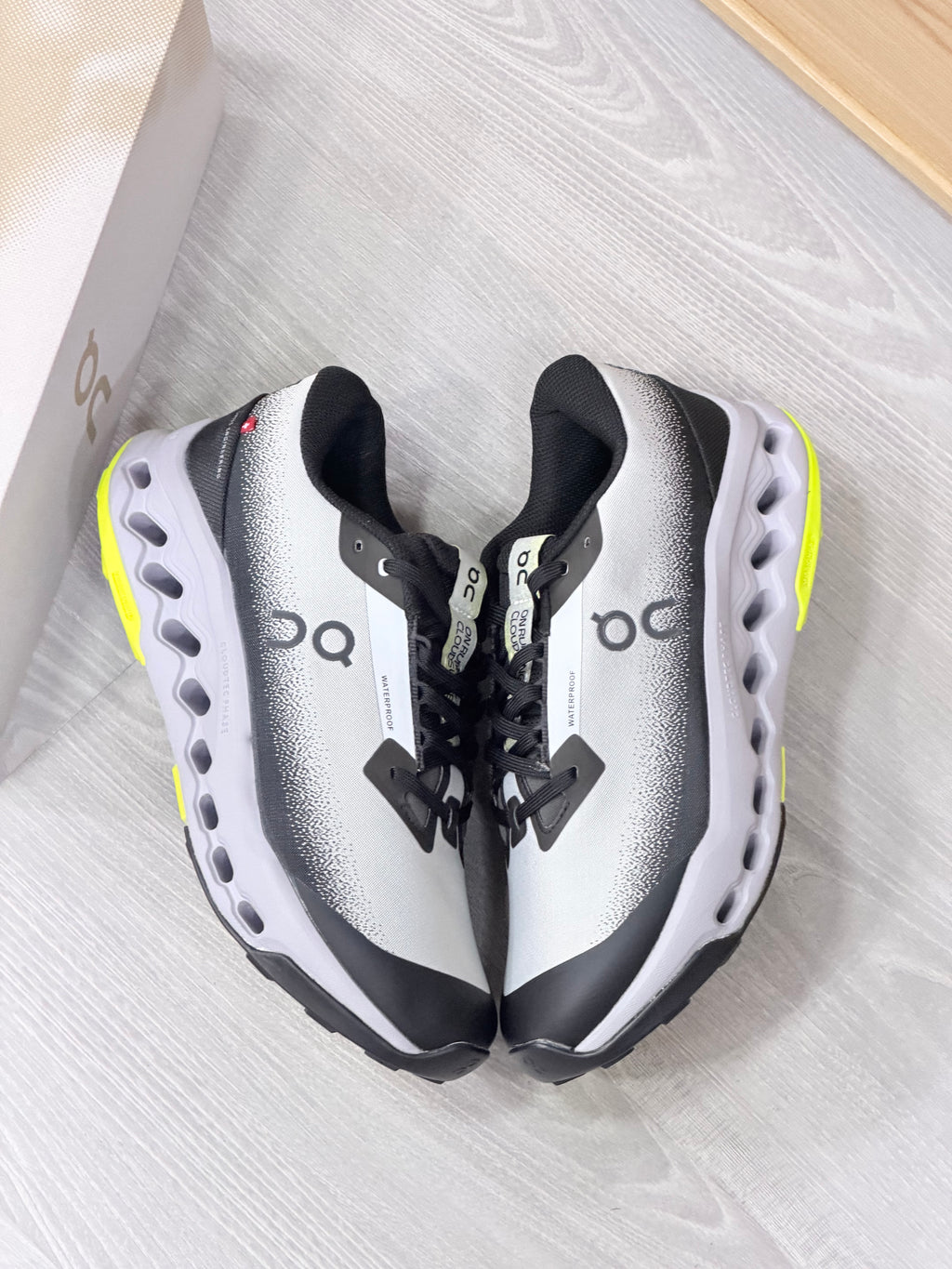 On Cloudsurfer Trail2