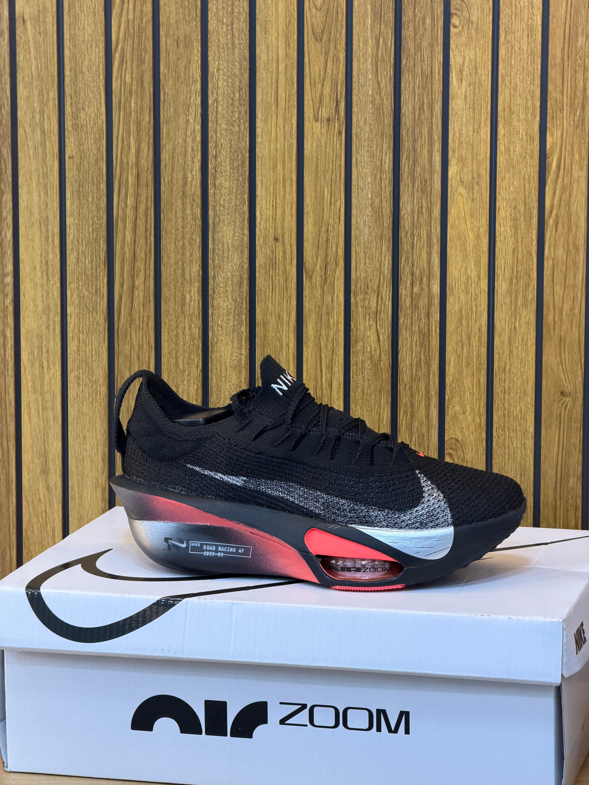 NIKE ALPHA FLY 2