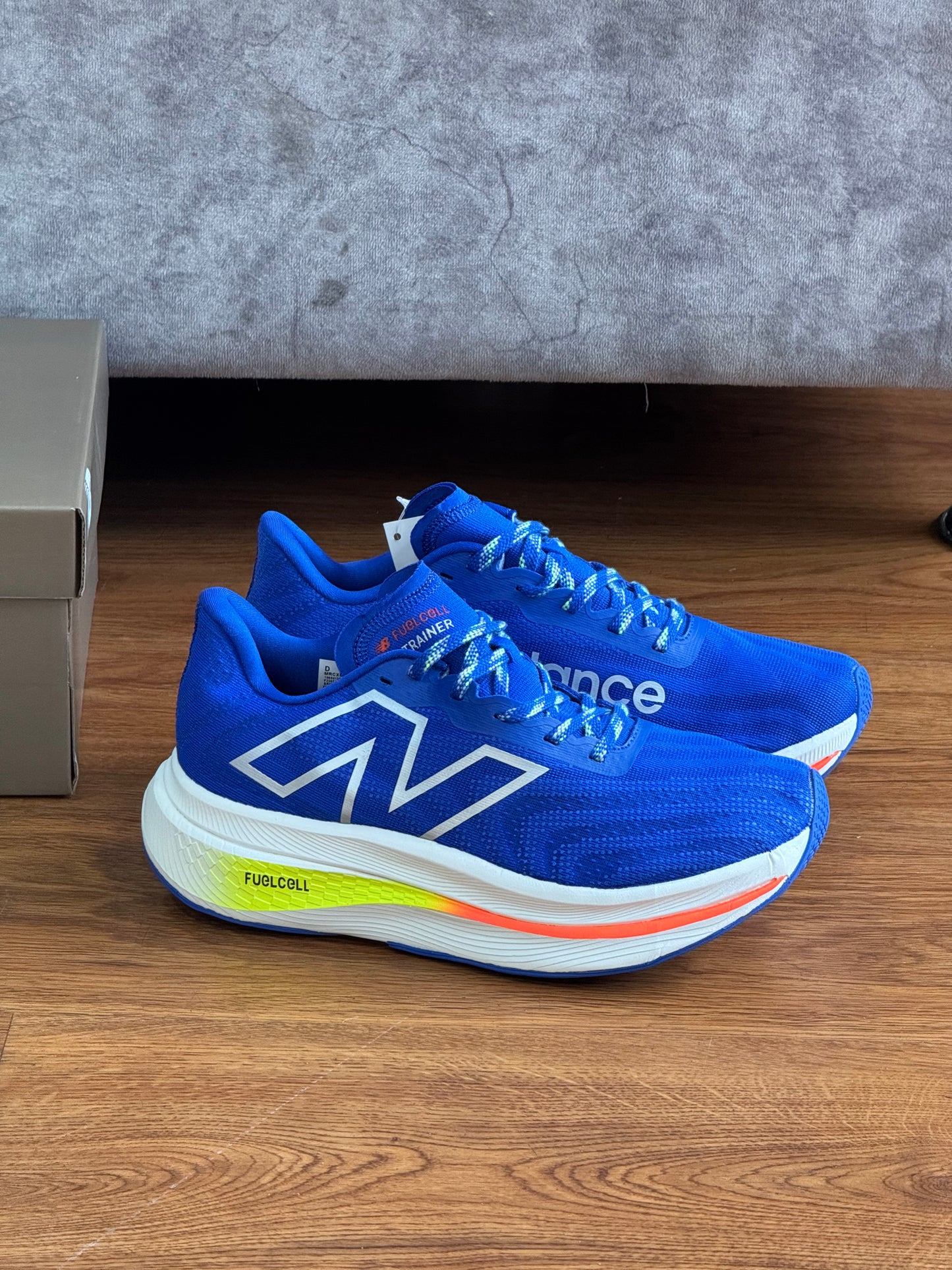 NEW BALANCE FUELCELL TRAINER