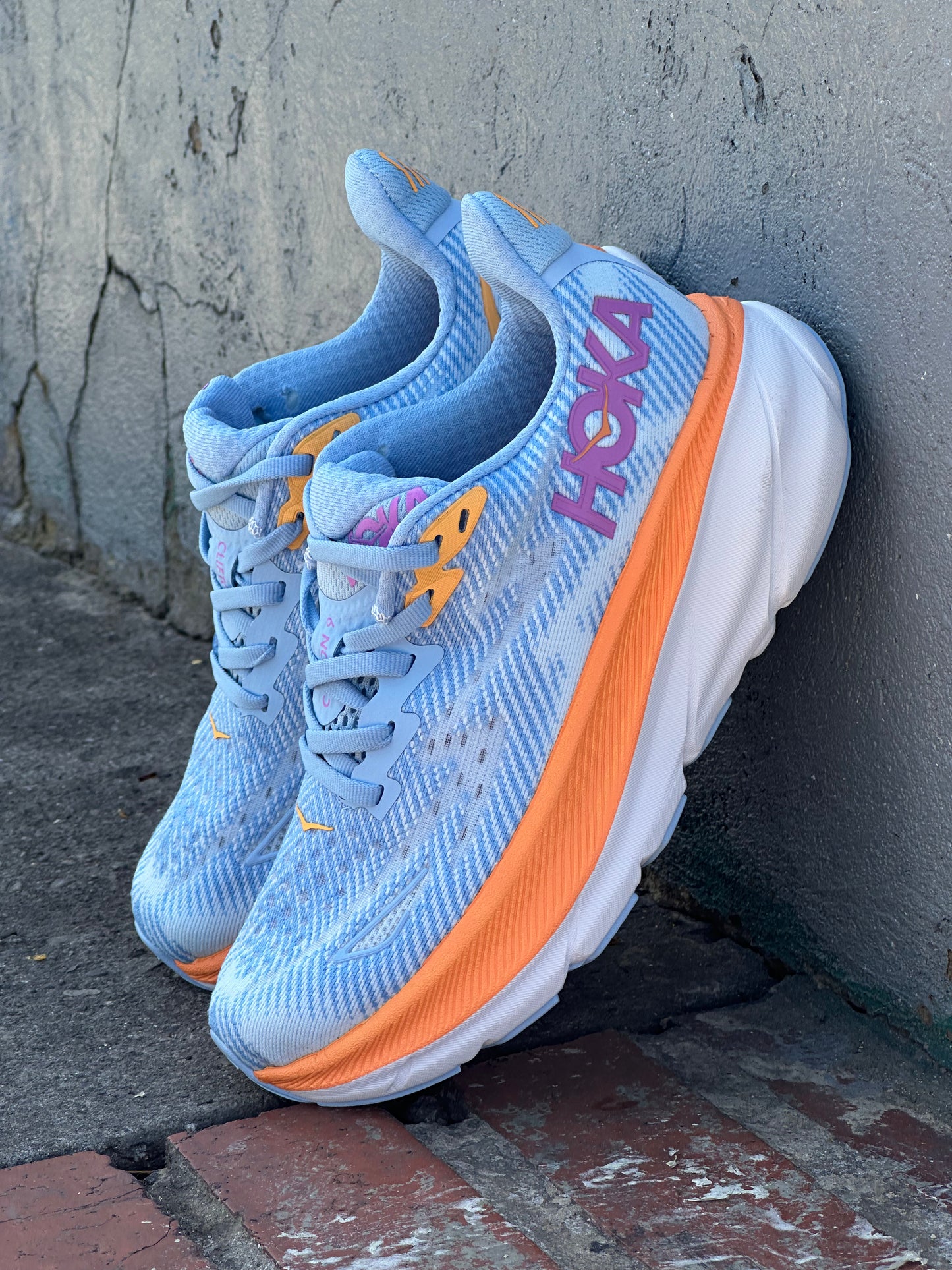 HOKA - CLIFTON 9