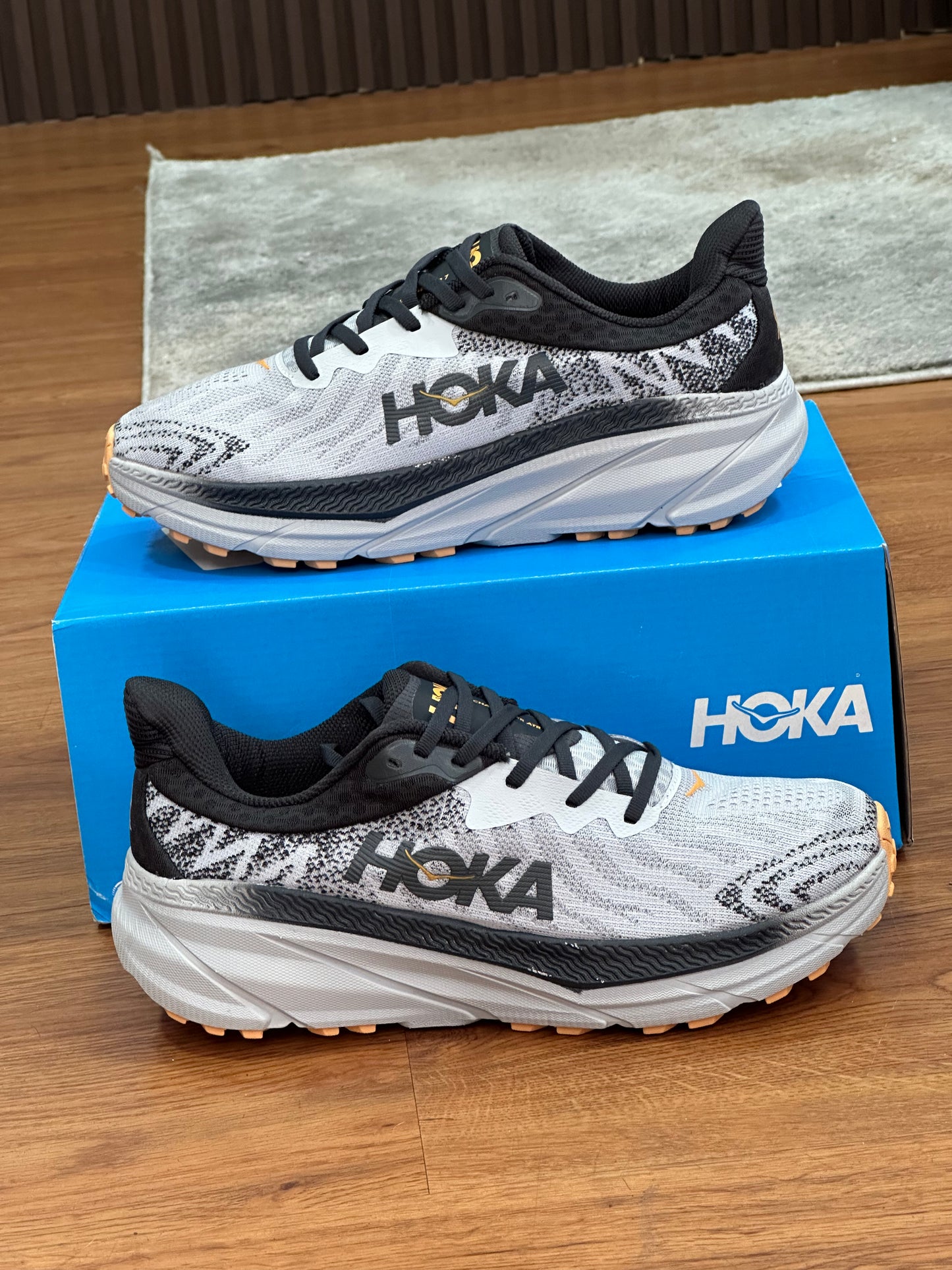 HOKA-CHALLEGER 7