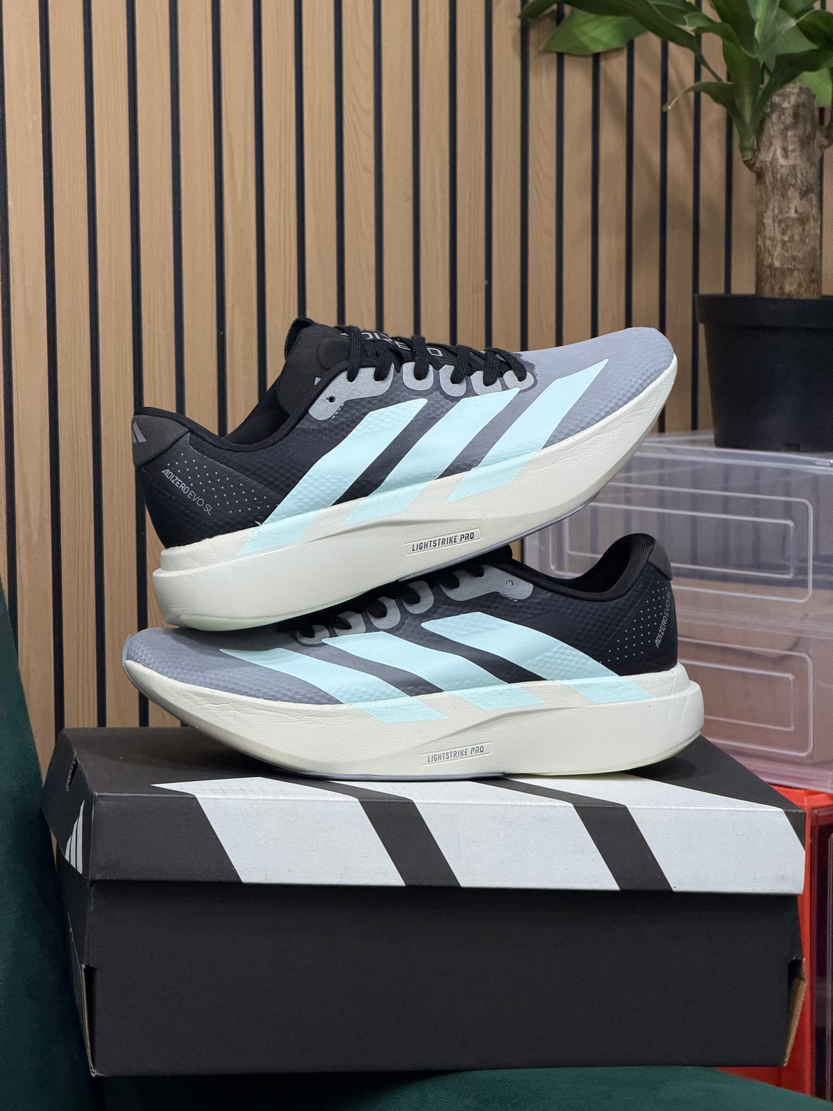 ADIZERO EVO SL