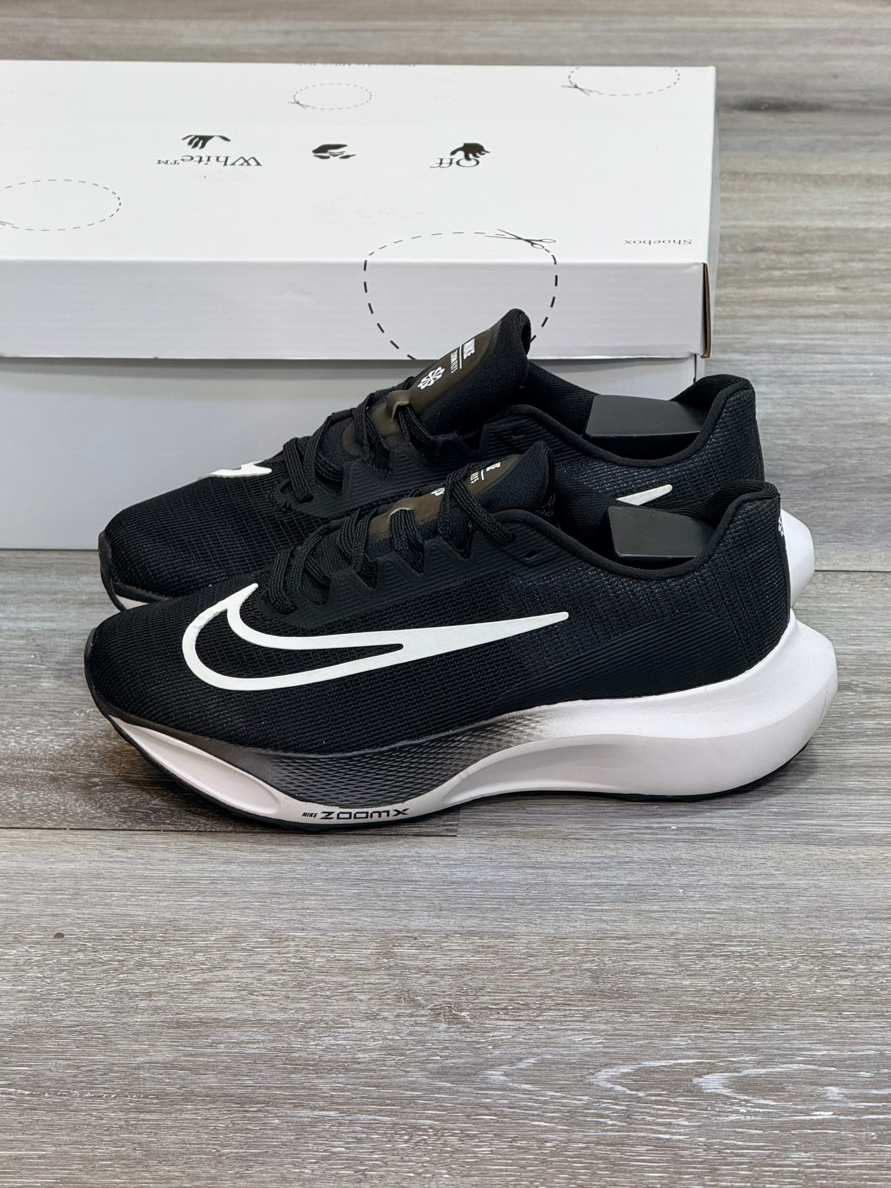 NIKE ZOOM FLY 5