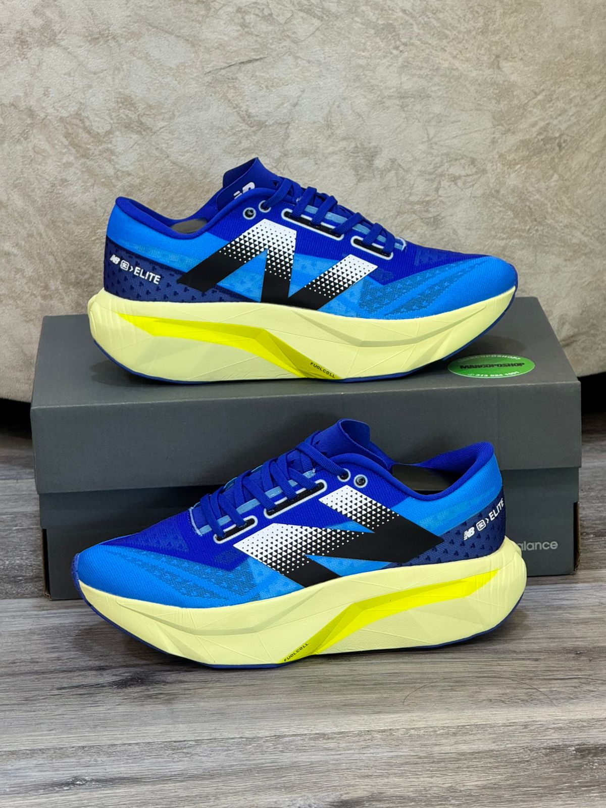 NEW BALANCE ELITE V4 HOMBRE
