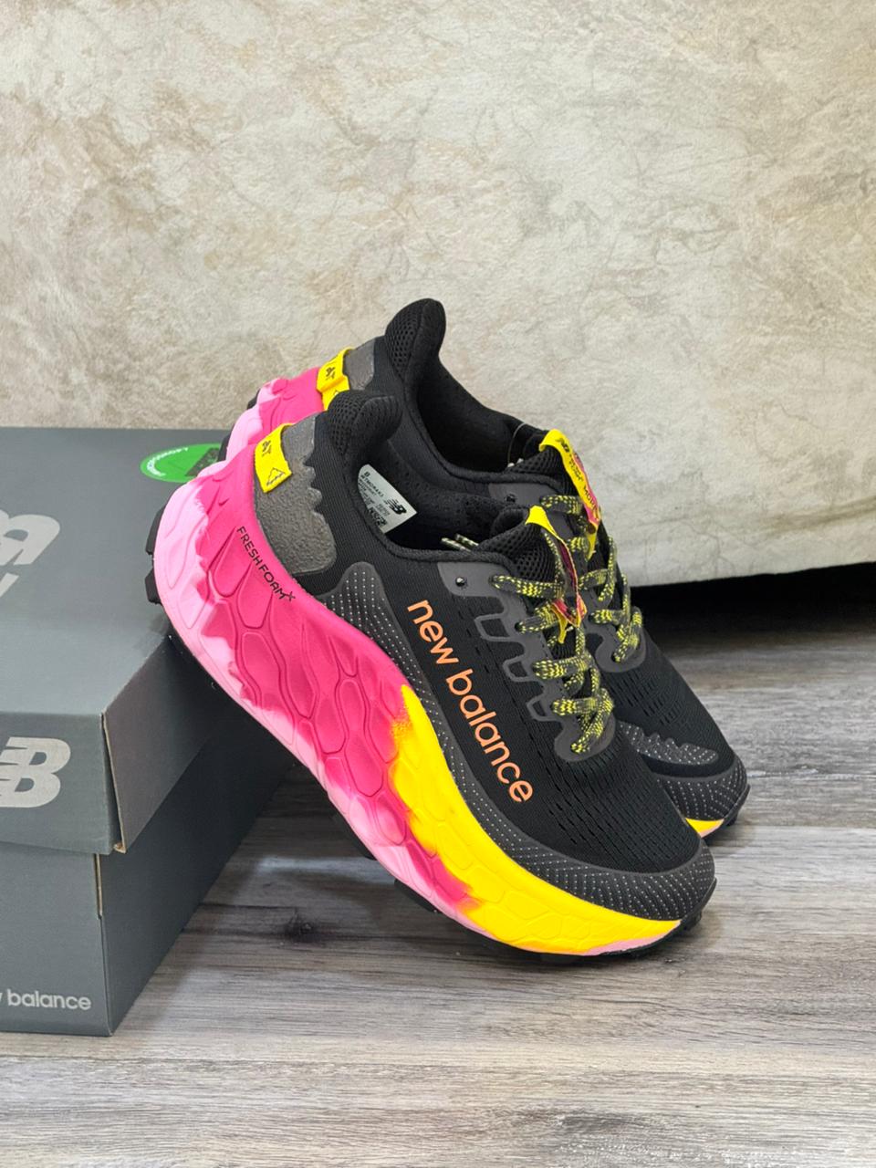 NEW BALANCE MORE V4 DAMA