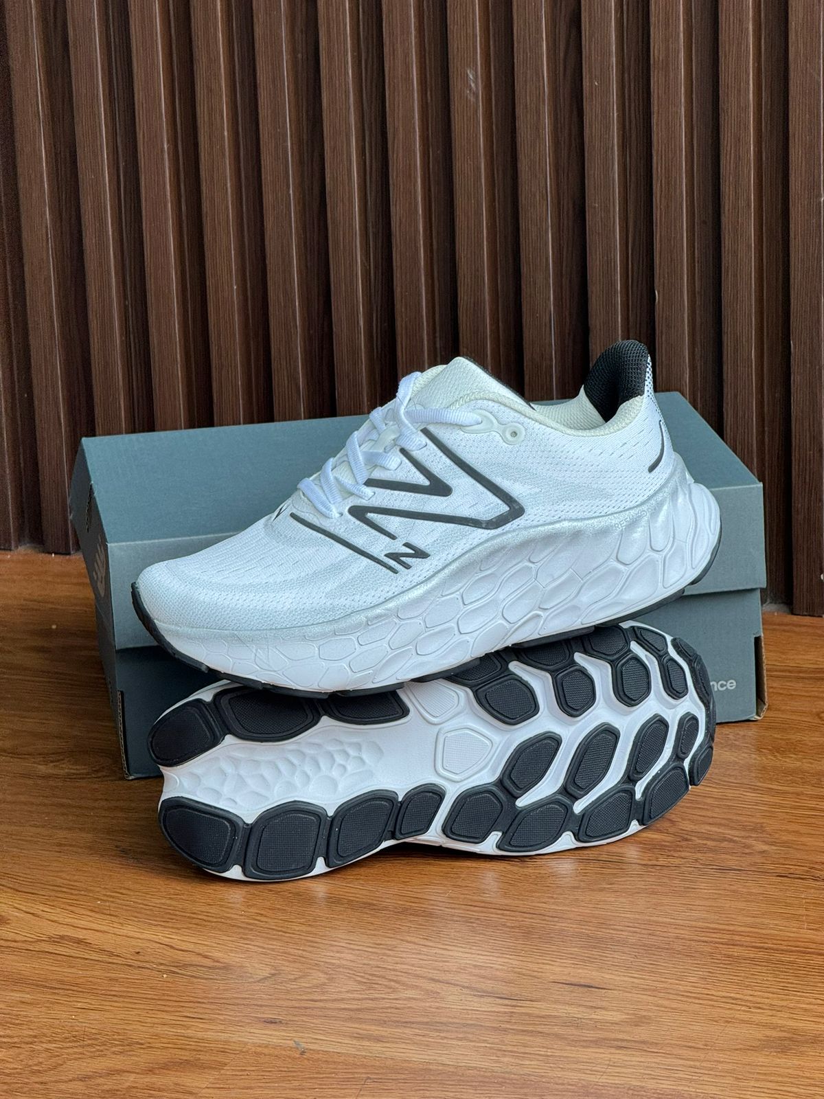 NEW BALANCE MORE V4.1 HOMBRE