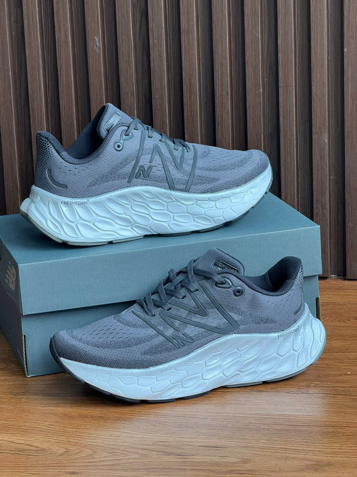 NEW BALANCE MORE V4.1 HOMBRE