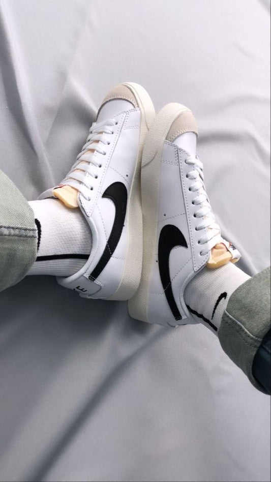 NIKE BLAZER LOW