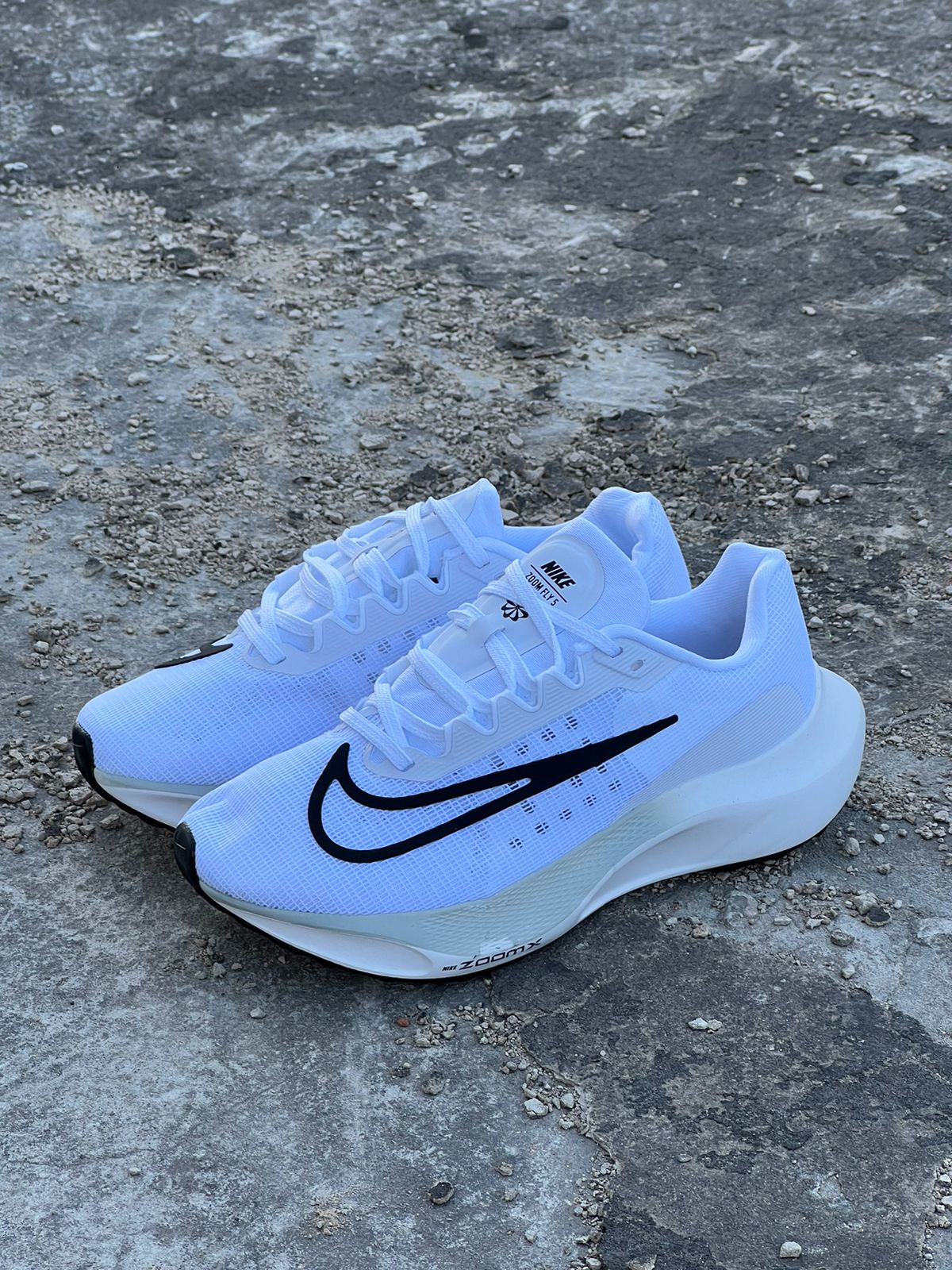 NIKE ZOOM FLY 5