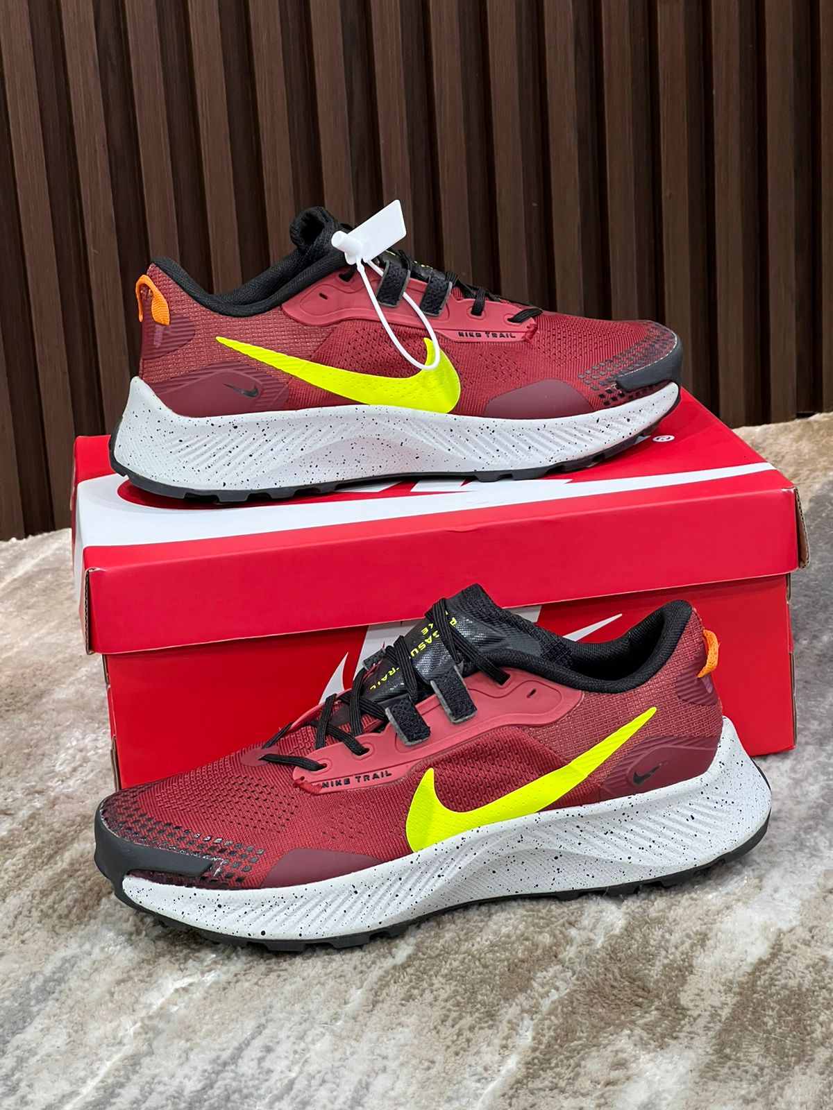 NIKE PEGASUS