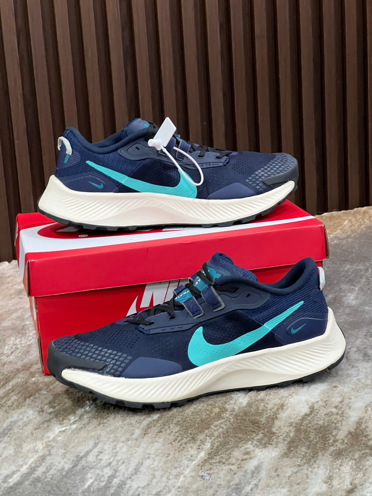 NIKE PEGASUS