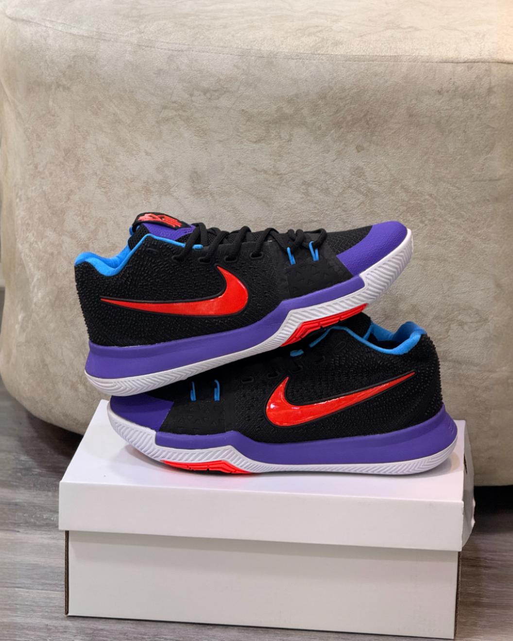 NIKE KYRIE 3
