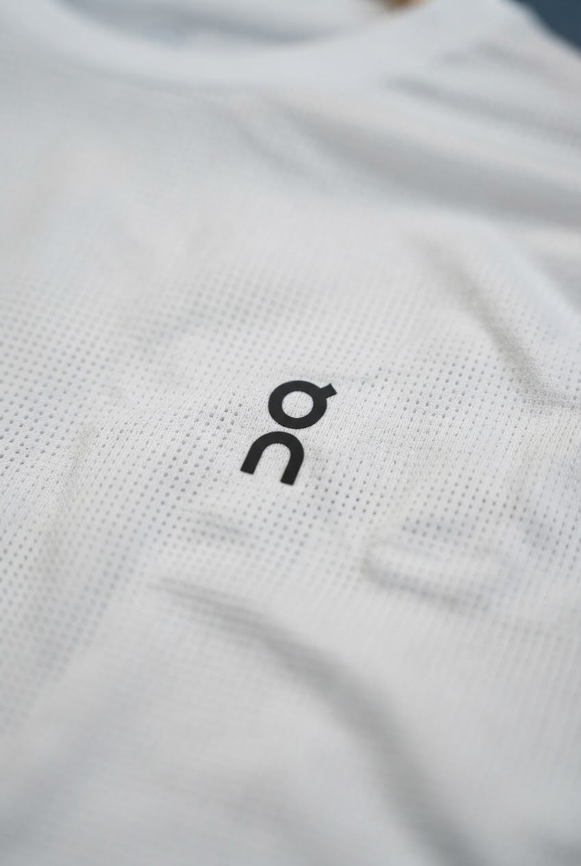 CAMISETA ON CLOUD
